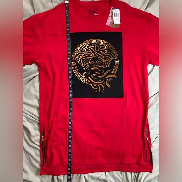 Men's Bleecker & Mercer T-Shirt, Red with raised Medusa Head emblem, Size 3XL - Picture 4 of 8